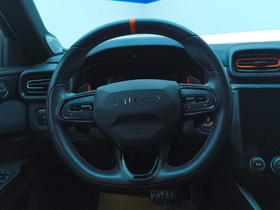 Lynk & Co 02 Hatchback