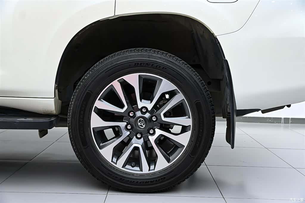 Toyota Prado, 2024 35