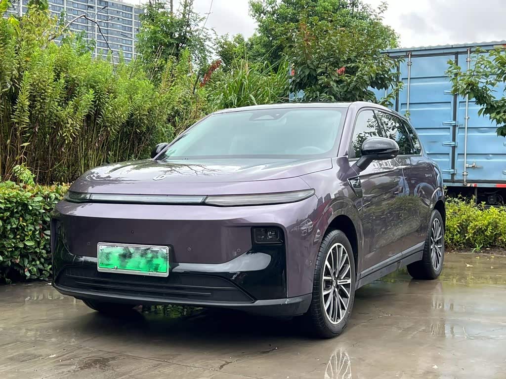 Leapmotor B10