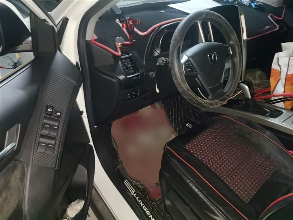 Luxgen Excellent 6 SUV