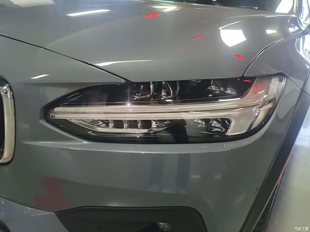 Volvo V90, 2023 24