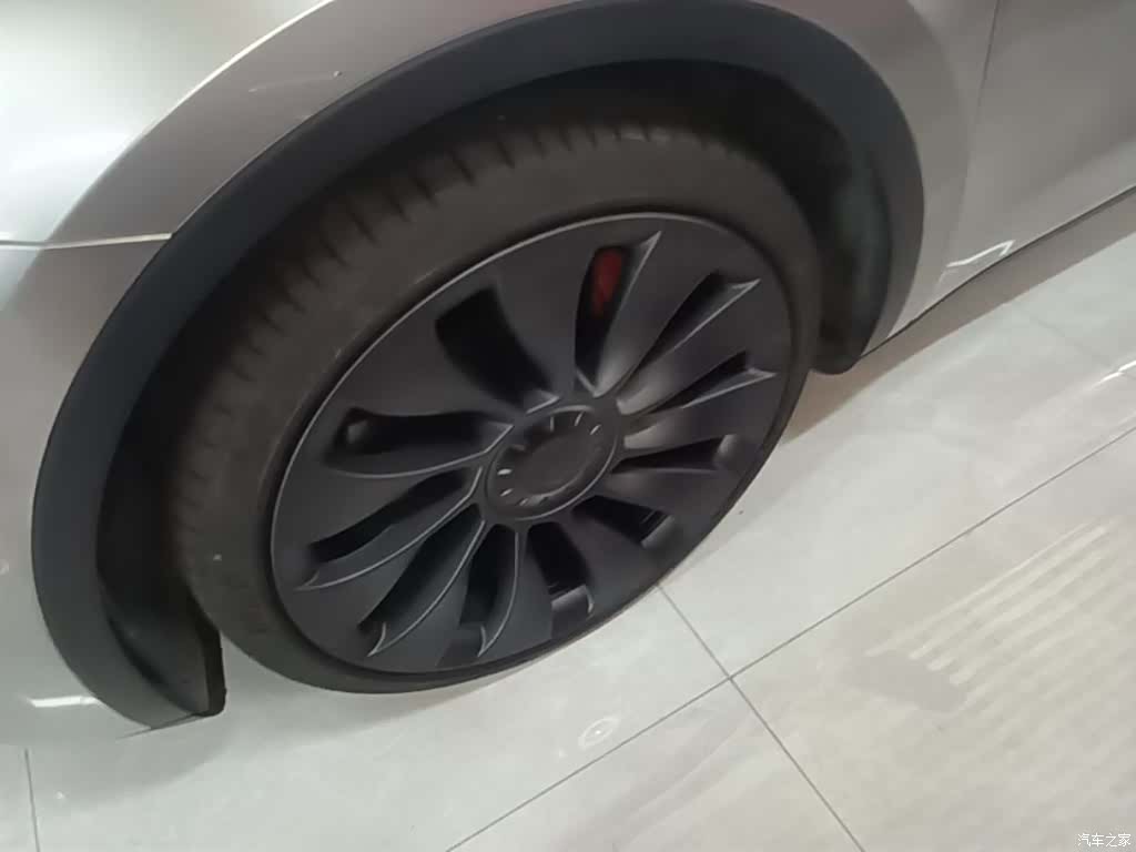 Tesla Model Y, 2022 23
