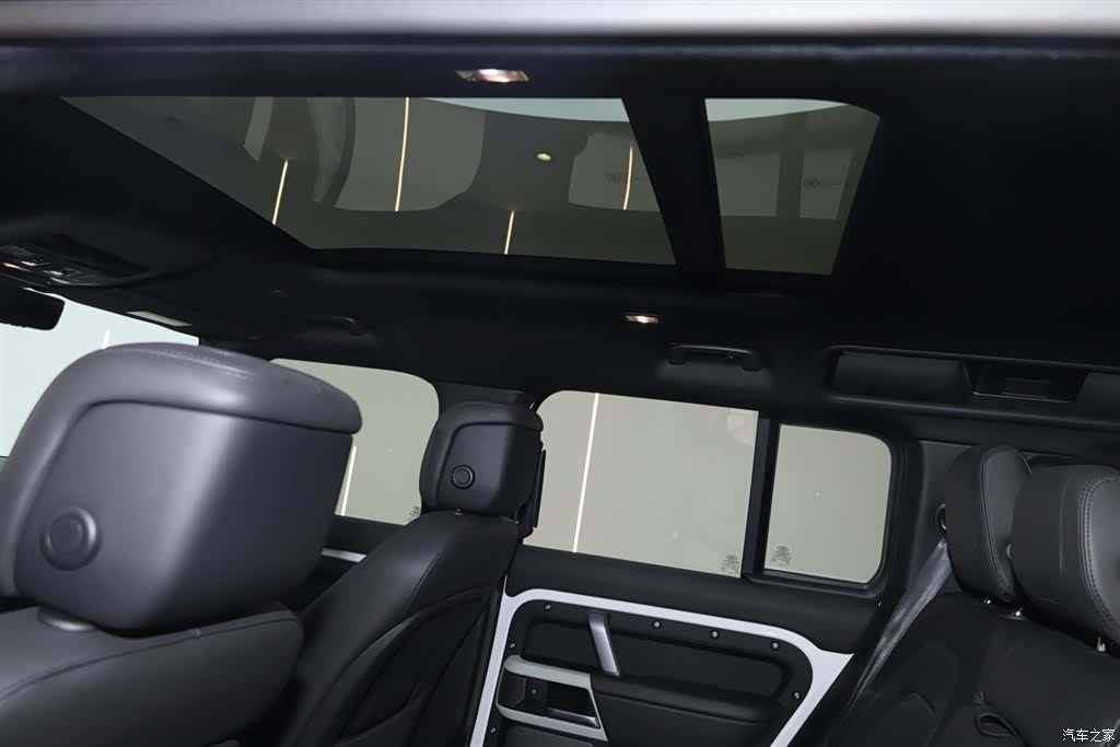 Land Rover Defender, 2024 23