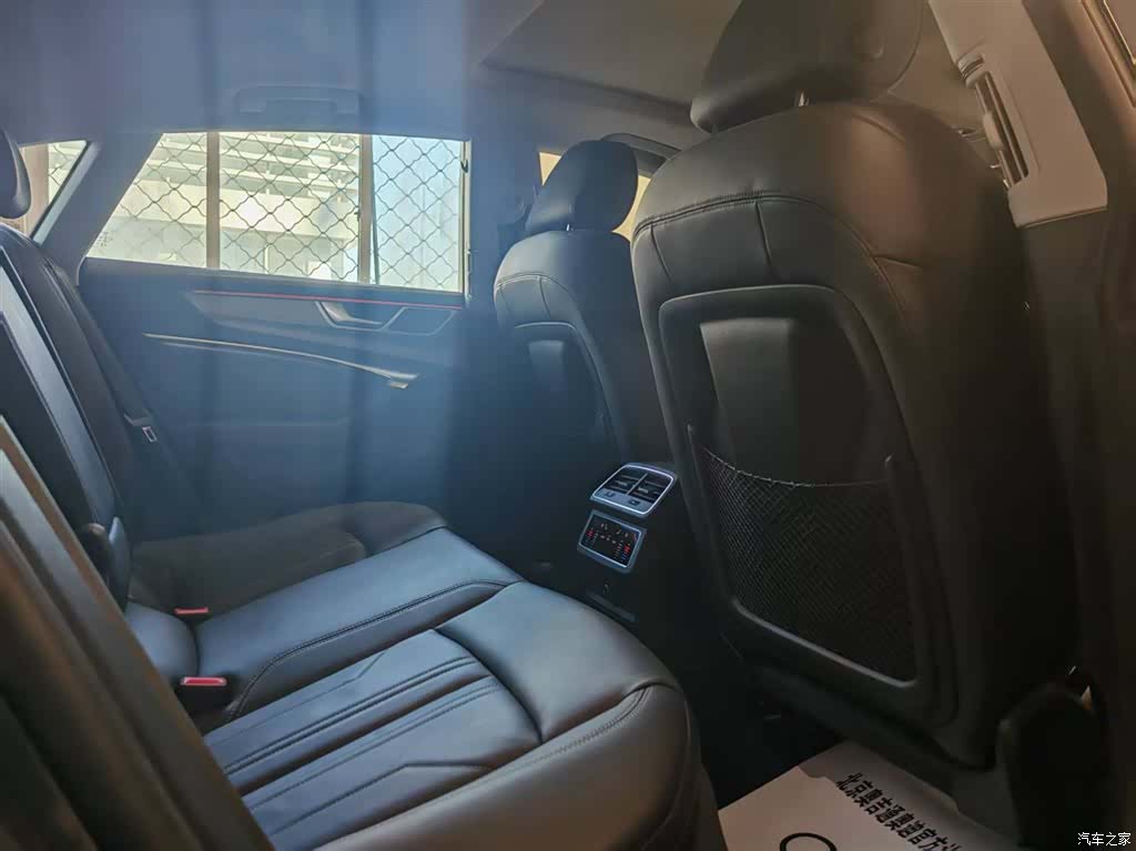 Audi A7, 2025 10