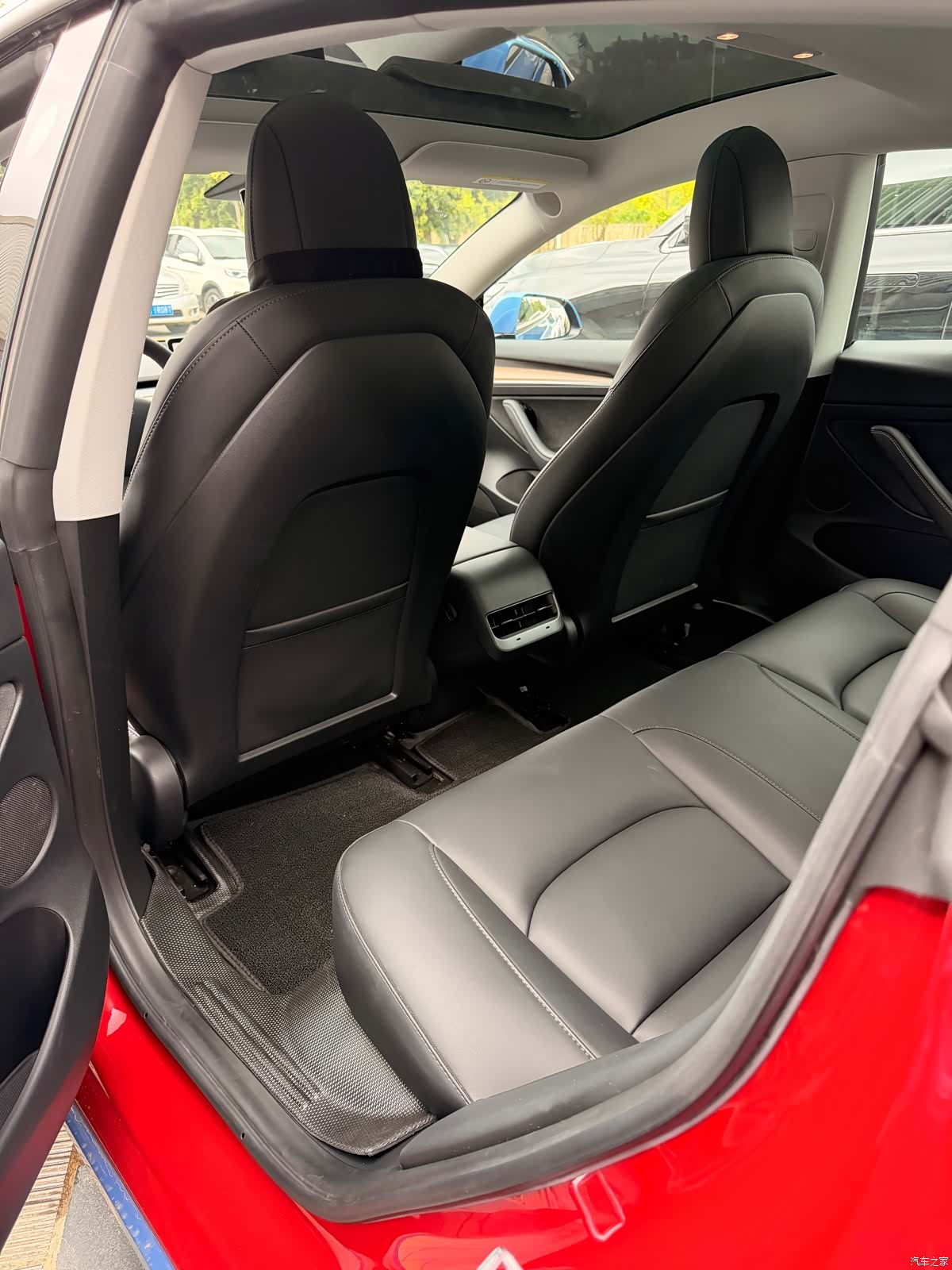 Tesla Model 3, 2021 все фото