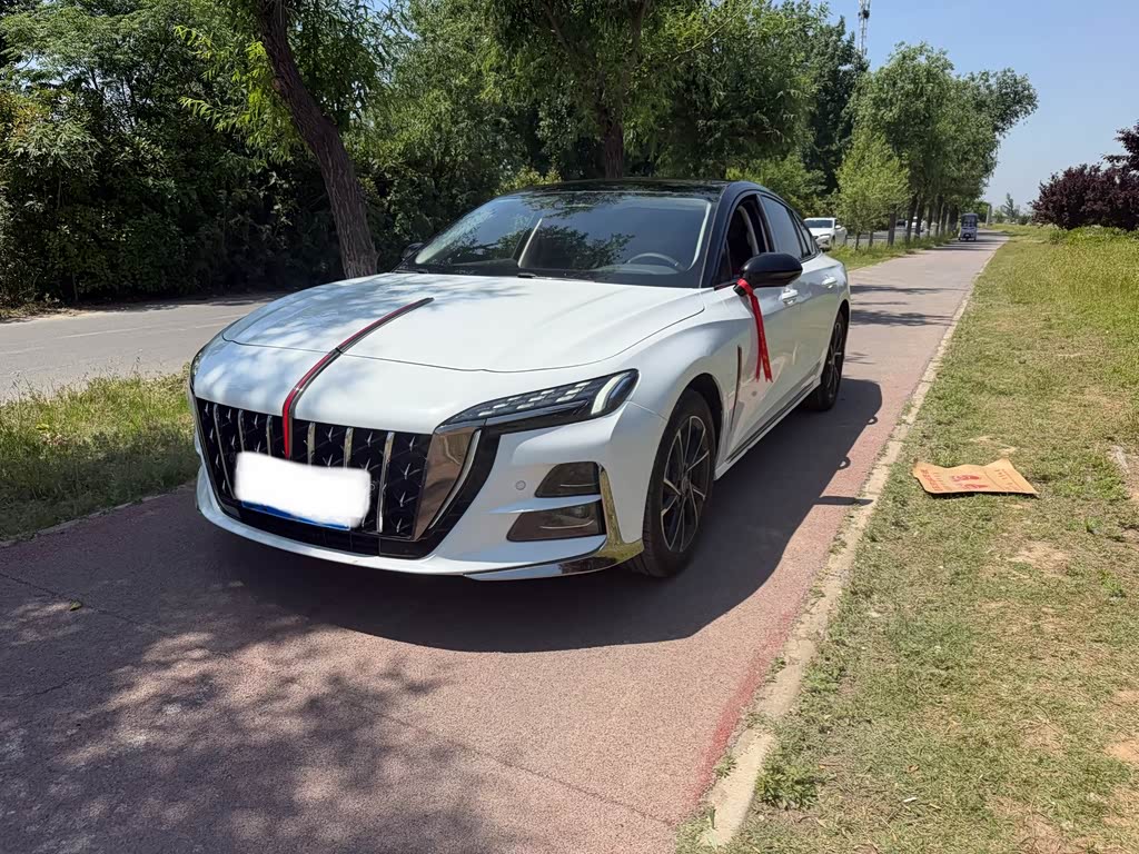 Hongqi H6