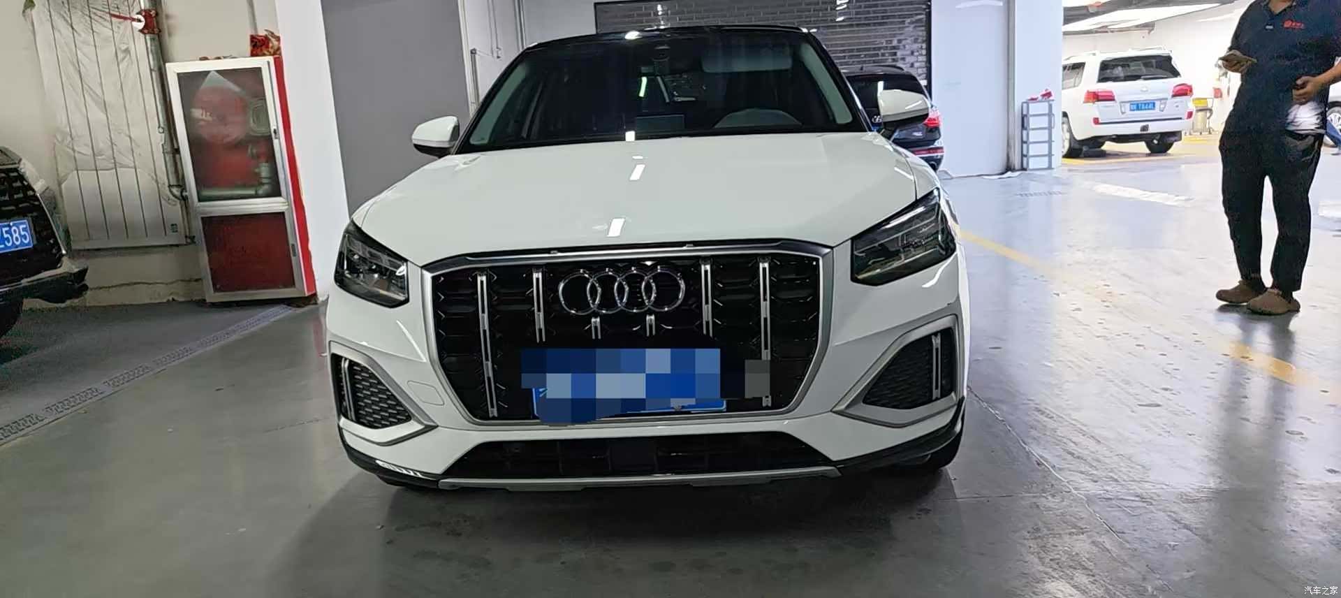 Audi Q2L, 2021 1