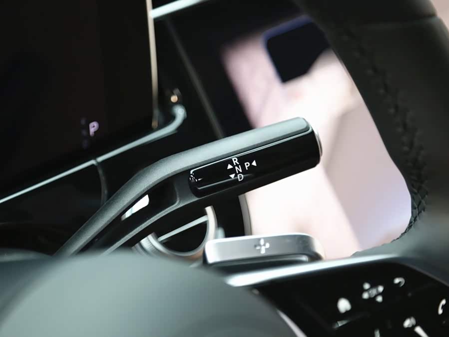 Mercedes-Benz E-Class 2025, фото 14