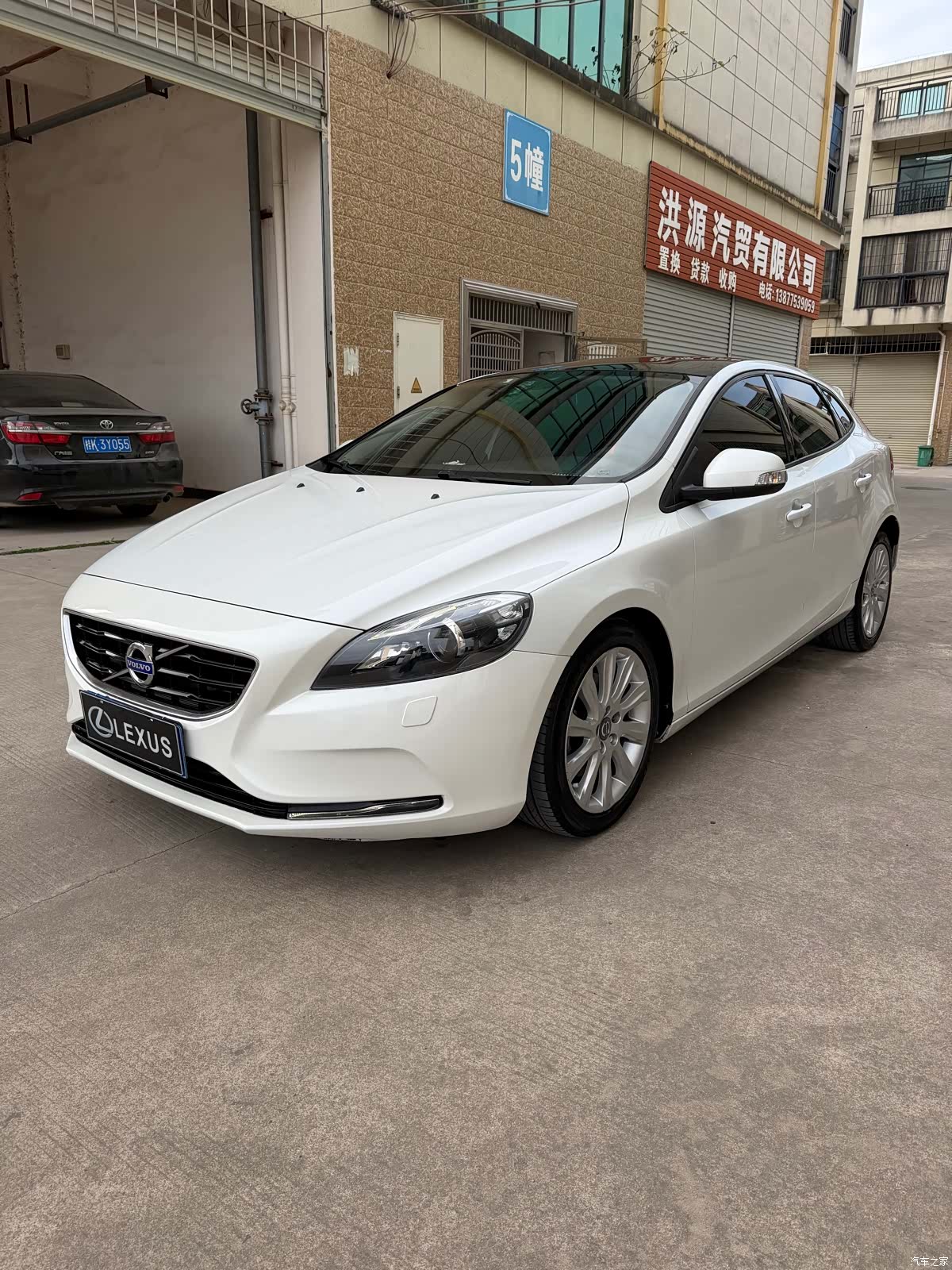 Volvo V40, 2014 1