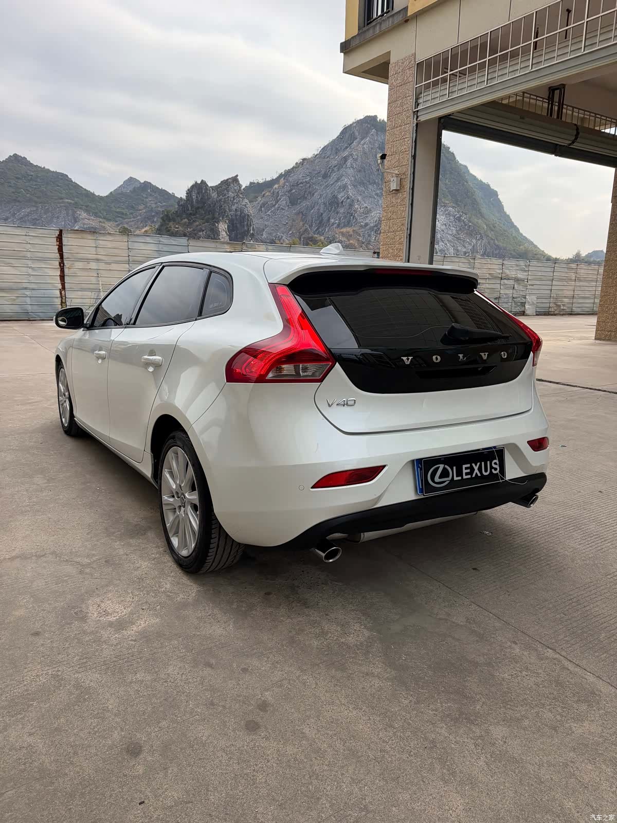 Volvo V40, 2014 все фото