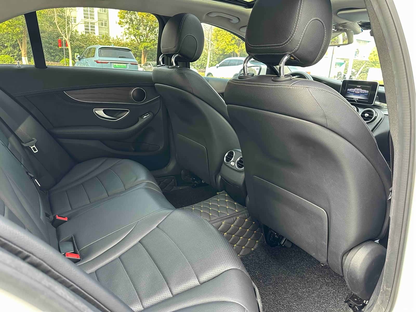 Mercedes-Benz C-Class, 2015 6