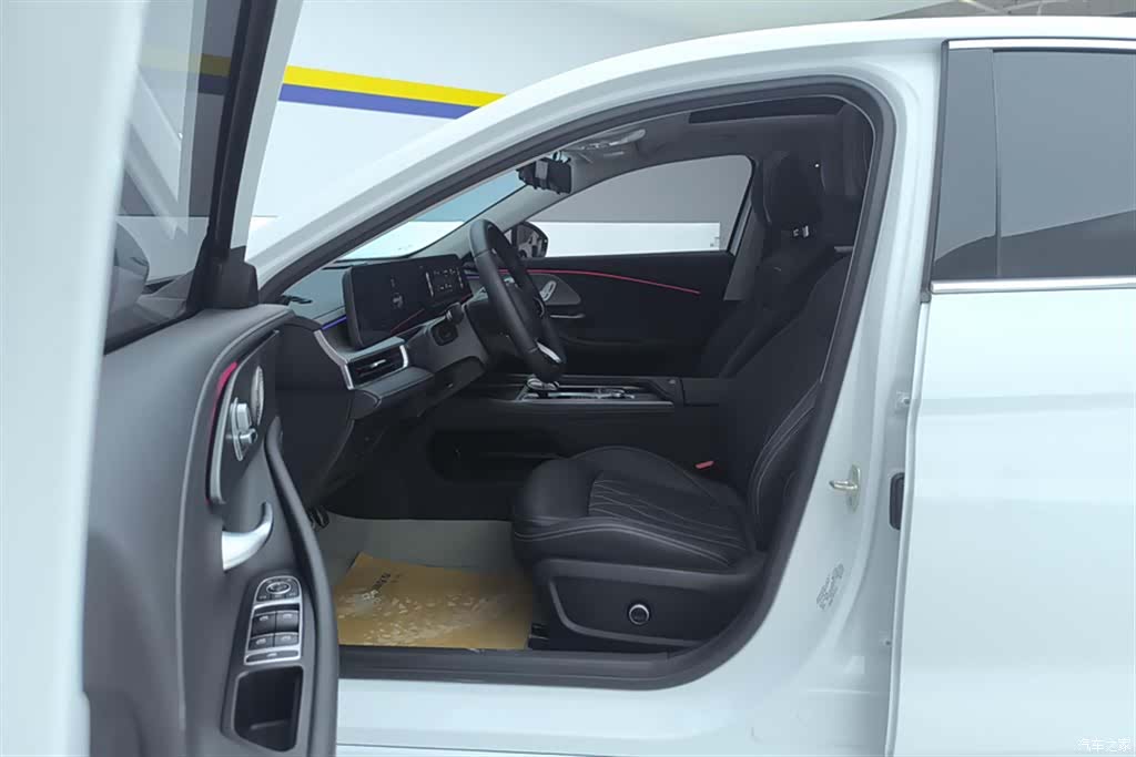 Chery Arrizo 8, 2025 9