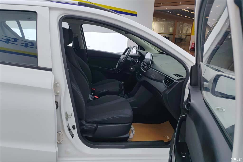 Wuling 310, 2019 8