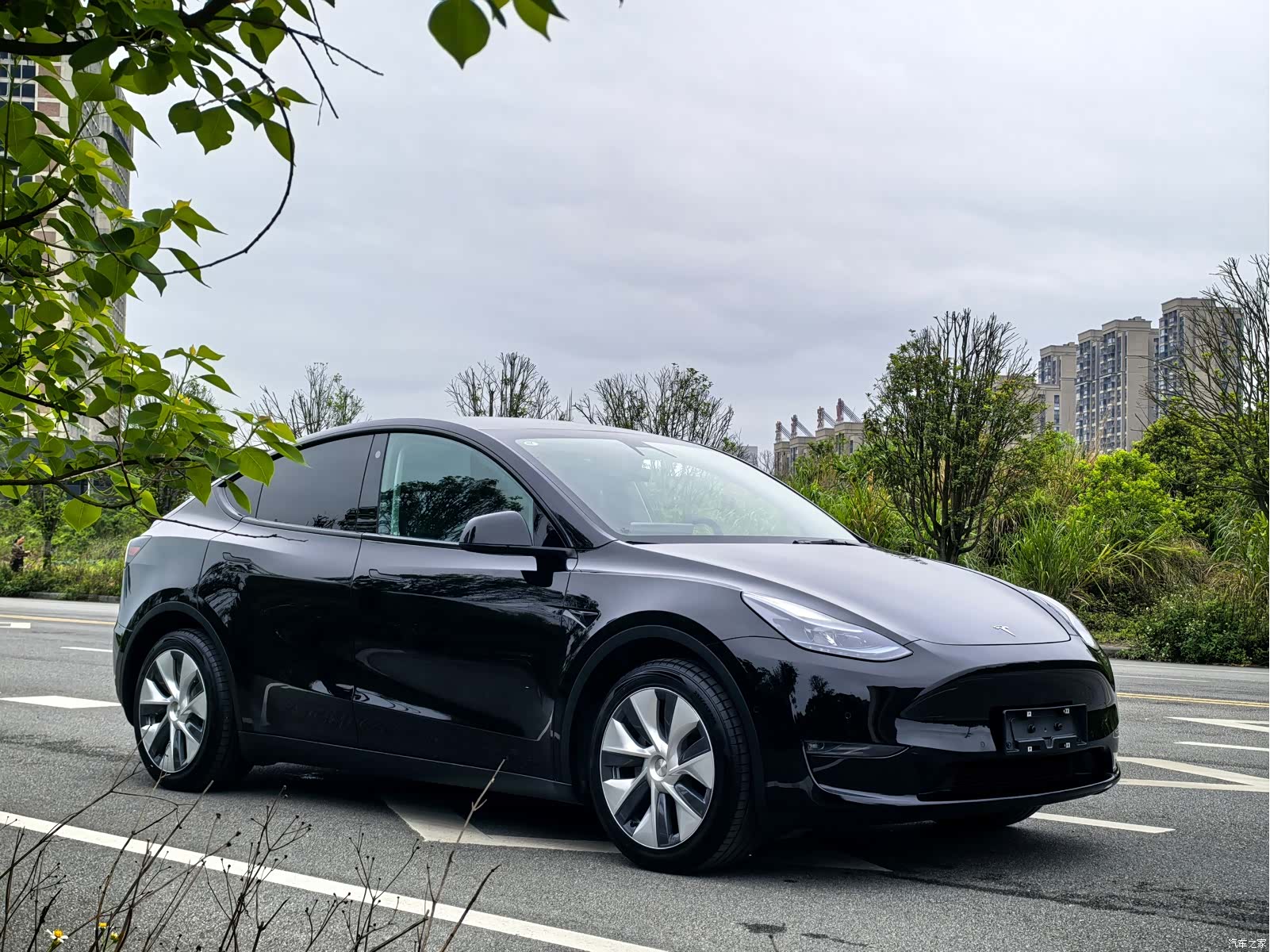 Tesla Model Y, 2023 3