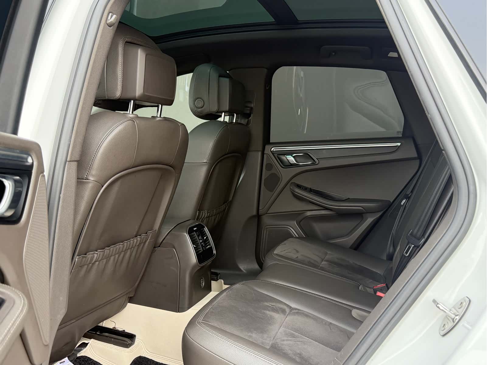 Porsche Macan, 2017 все фото