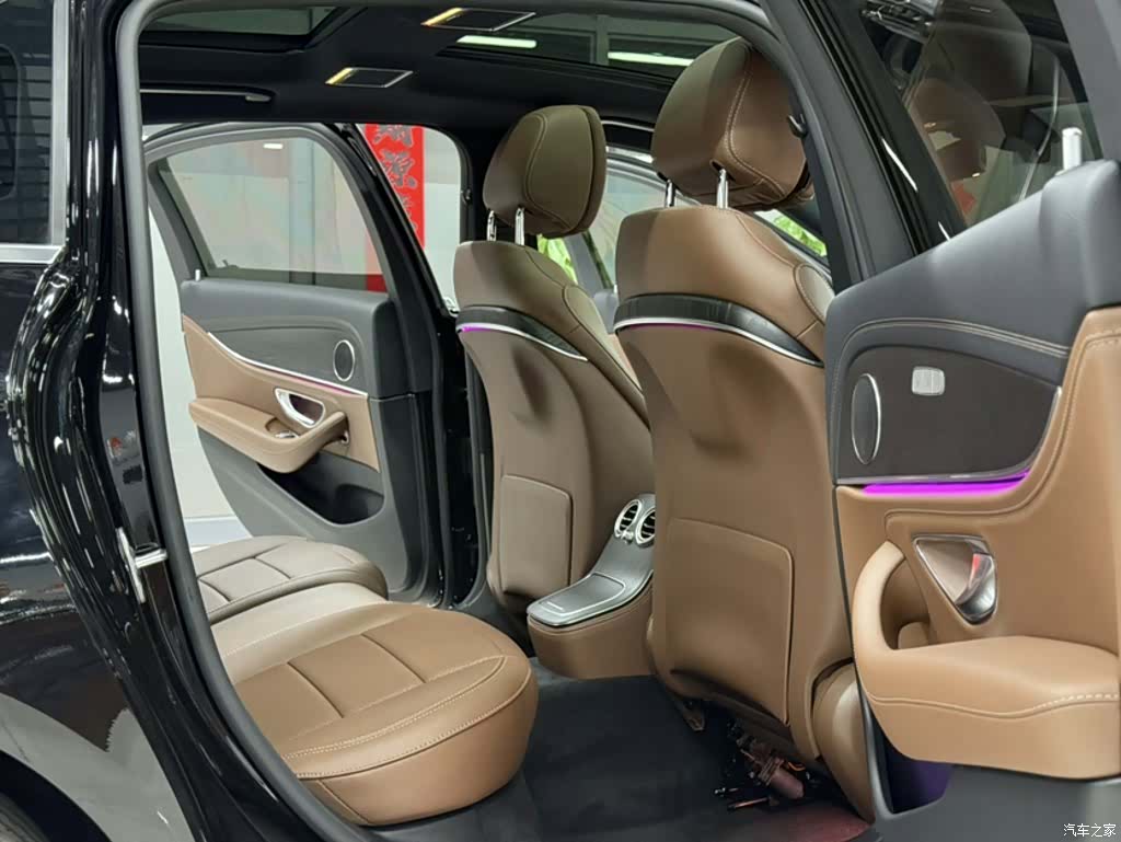 Mercedes-Benz E-Class, 2023 25