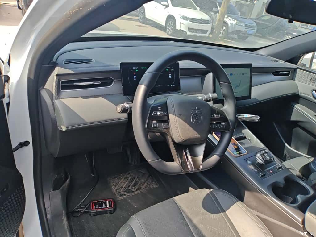 BYD Qin, 2025 10