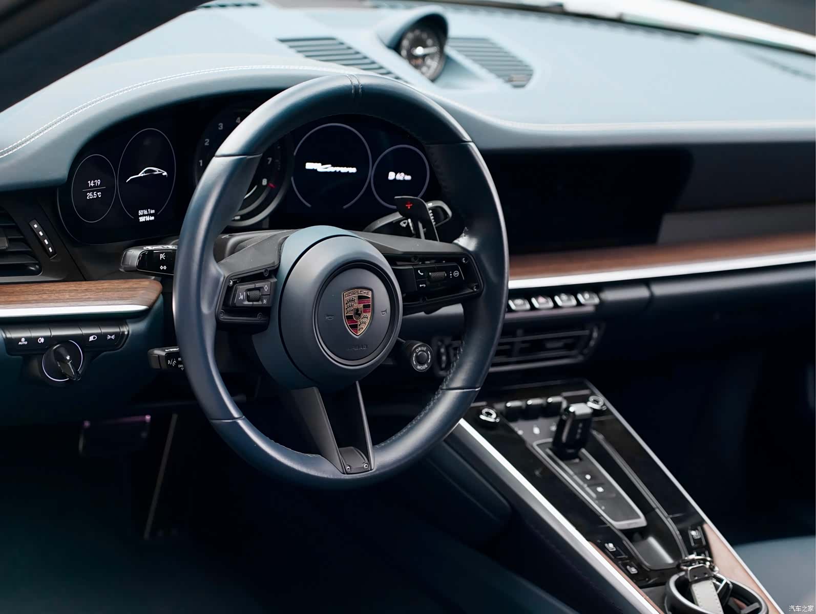 Porsche 911, 2023 10