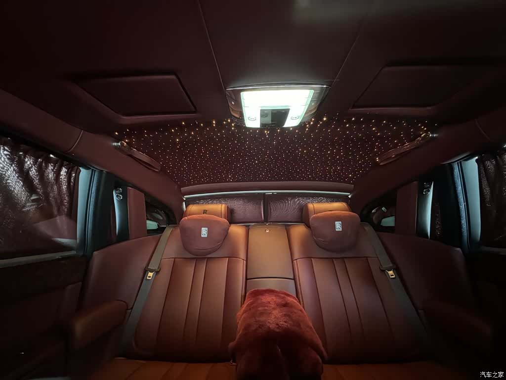 Rolls-Royce Phantom, 2015 8