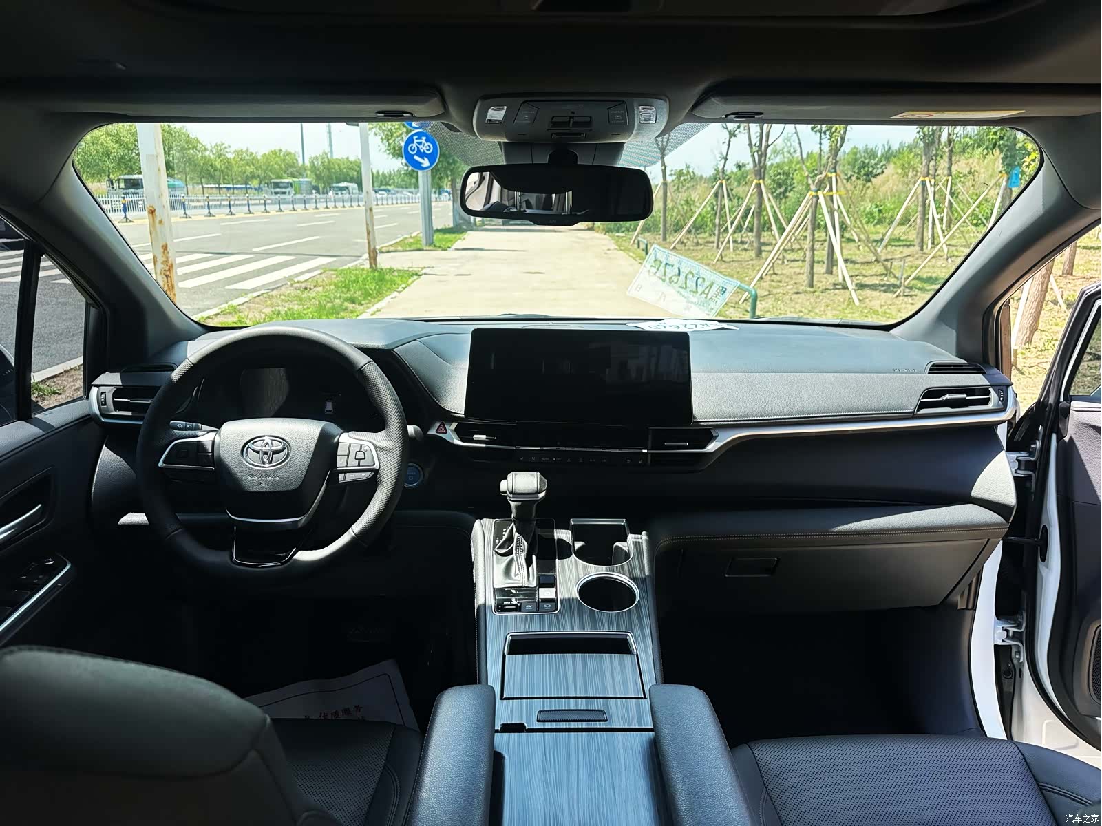 Toyota Sienna, 2023 15