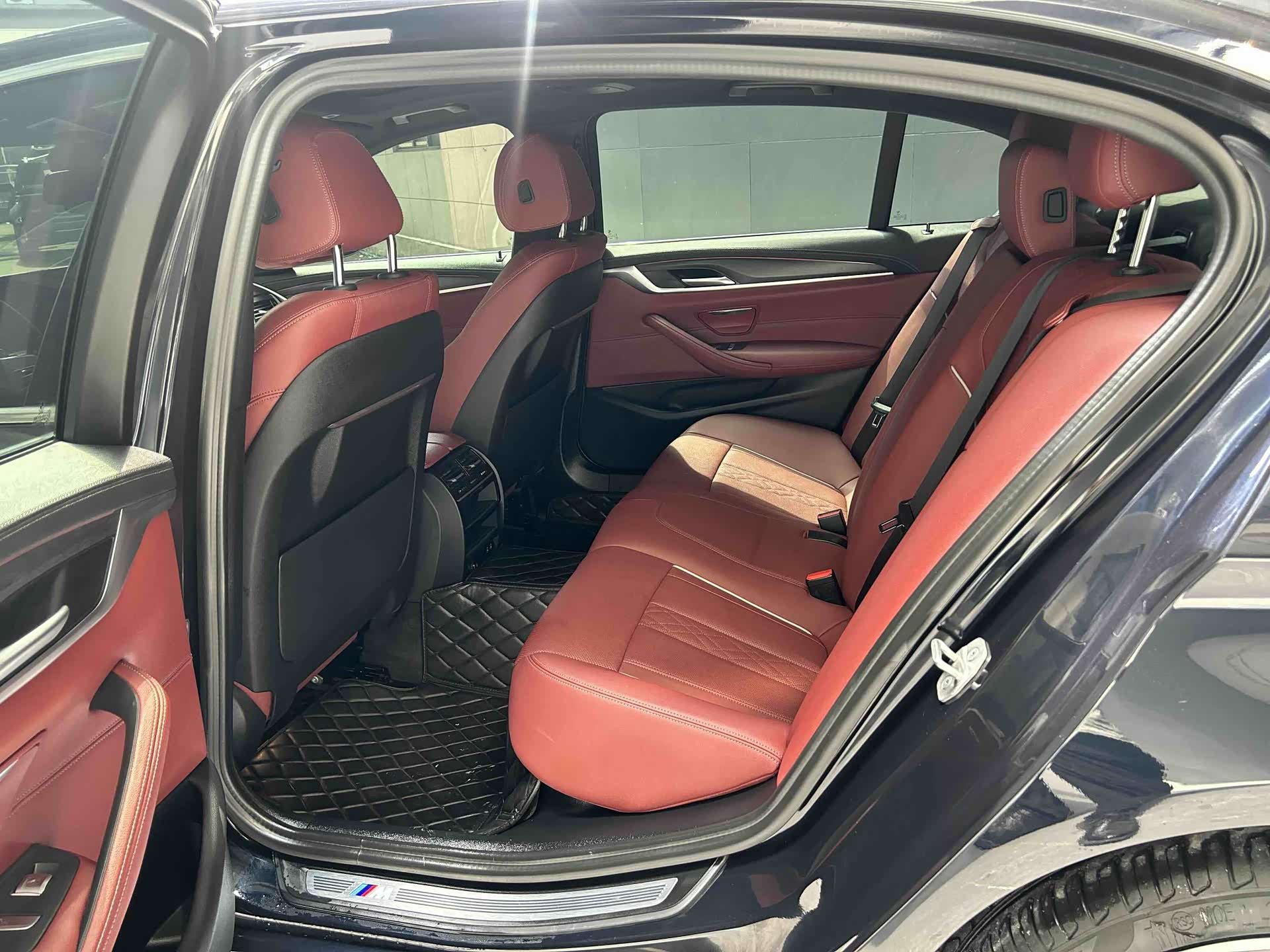 BMW 5 Series, 2023 все фото
