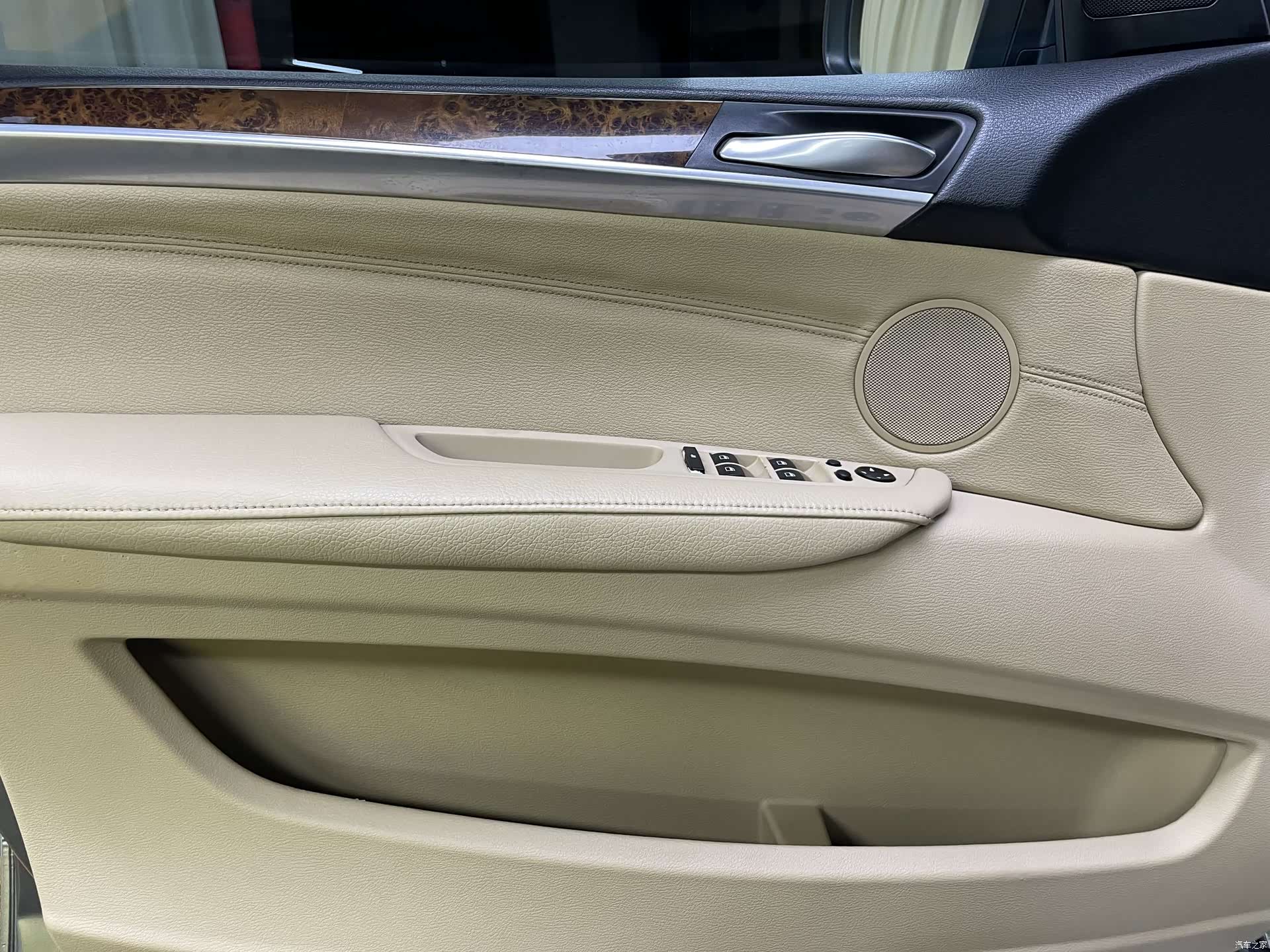 BMW X5, 2011 14
