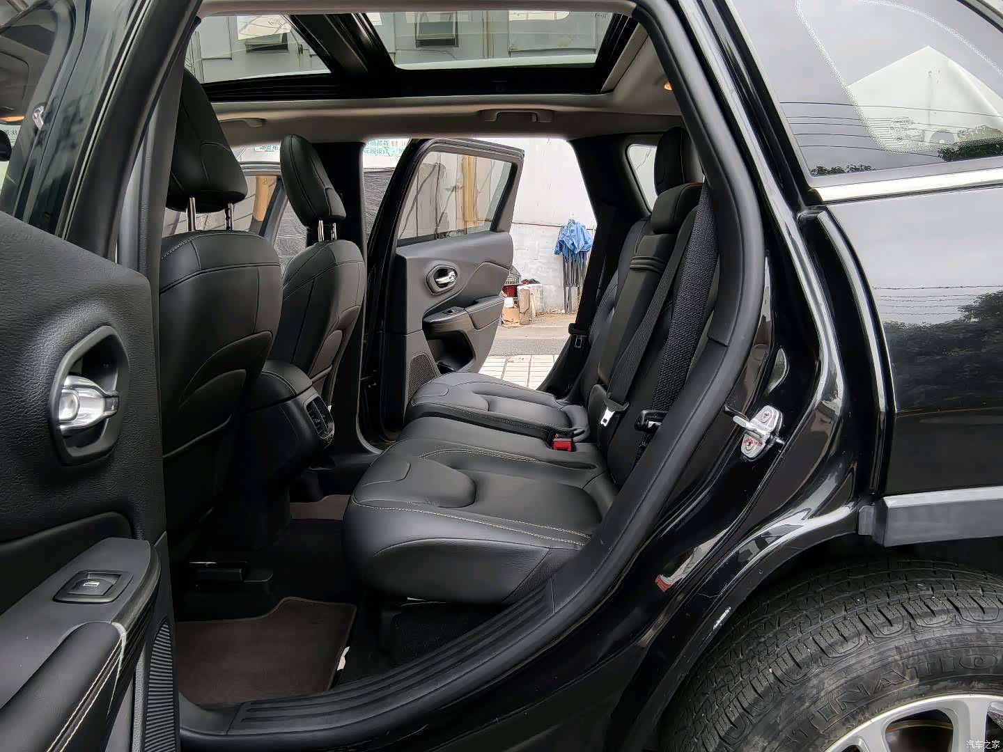 Jeep Cherokee, 2017 10