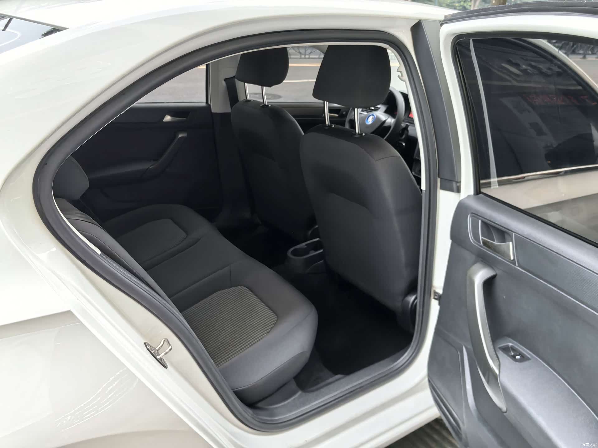 Volkswagen Santana, 2018 14