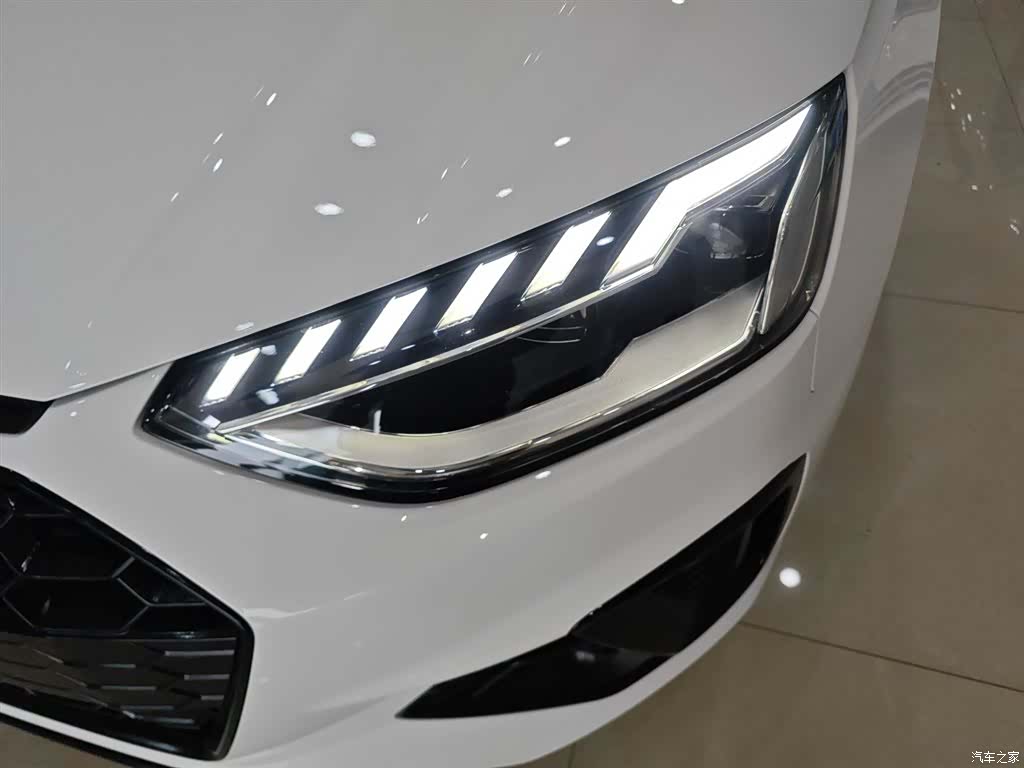 Audi A4L, 2022 18