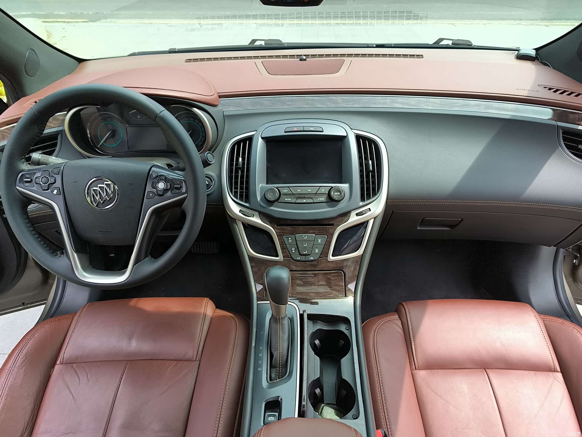 Buick LaCrosse, 2015 все фото