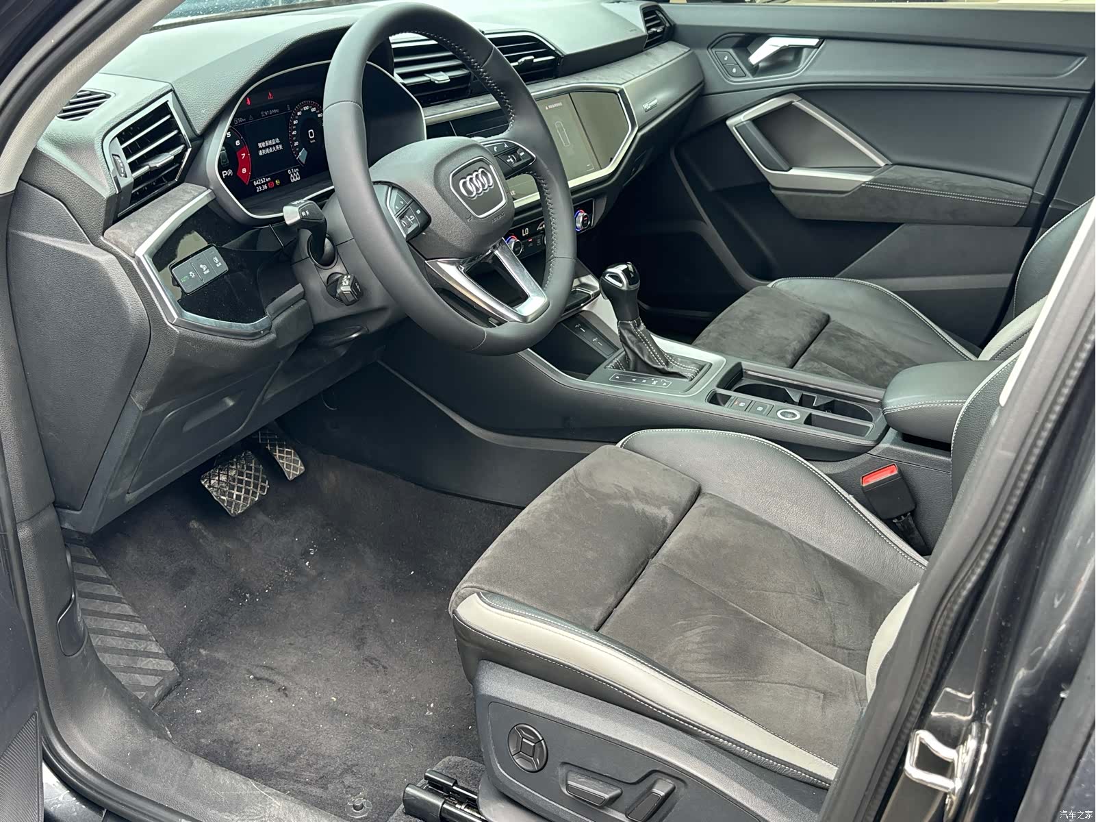 Audi Q3, 2021 13
