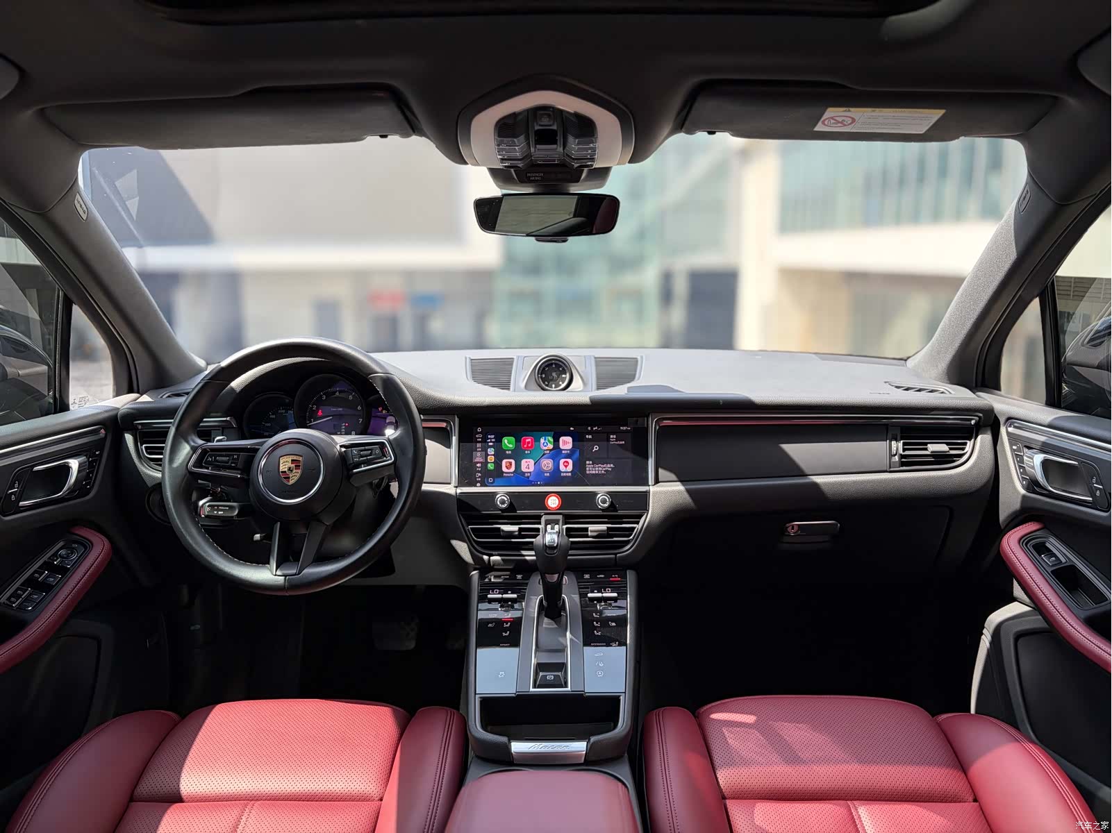 Porsche Macan, 2022 11