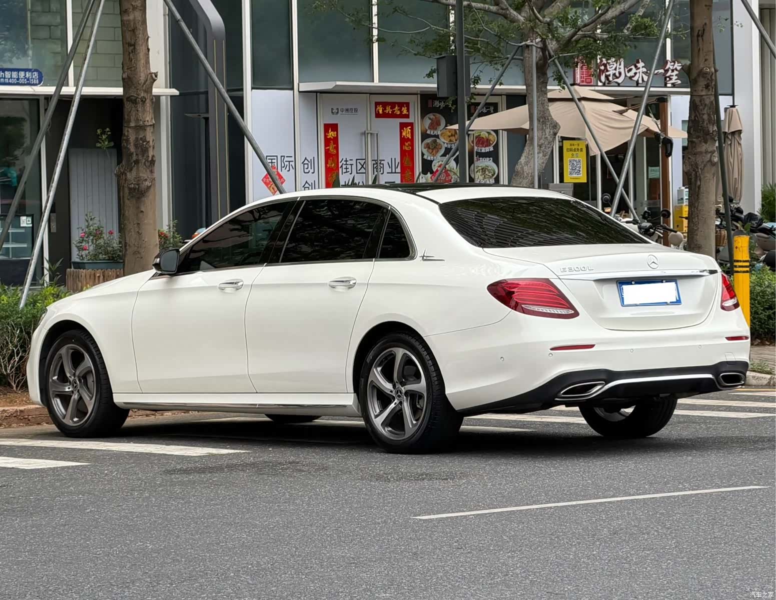 Mercedes-Benz E-Class, 2018 3