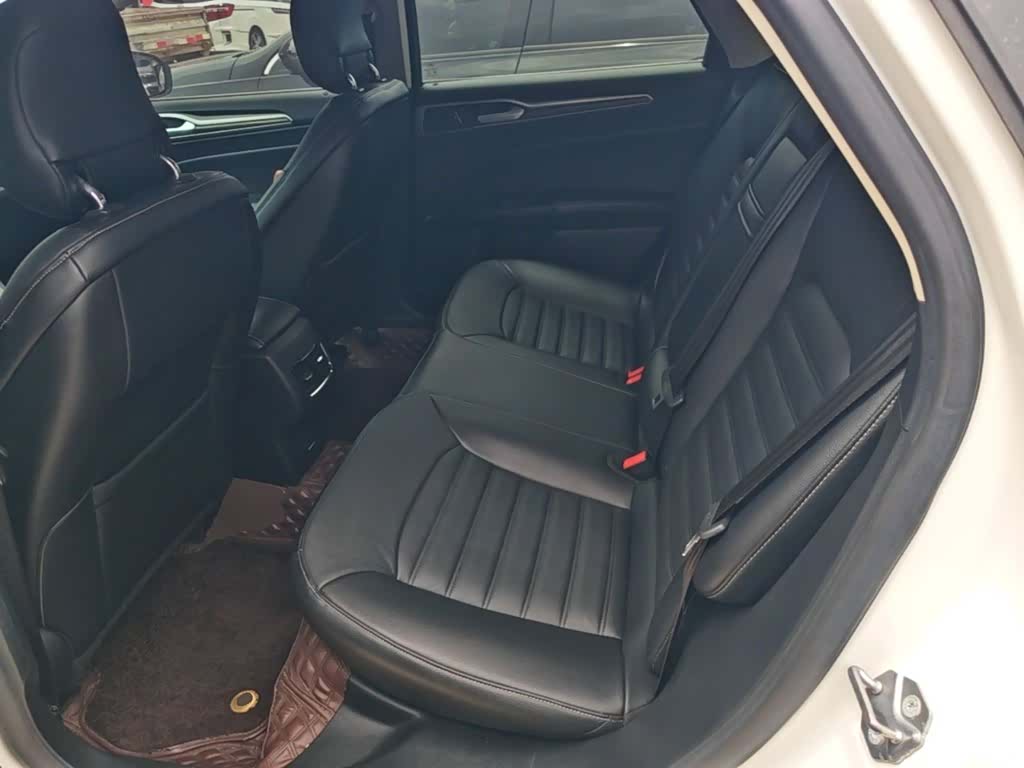 Ford Mondeo, 2018 17