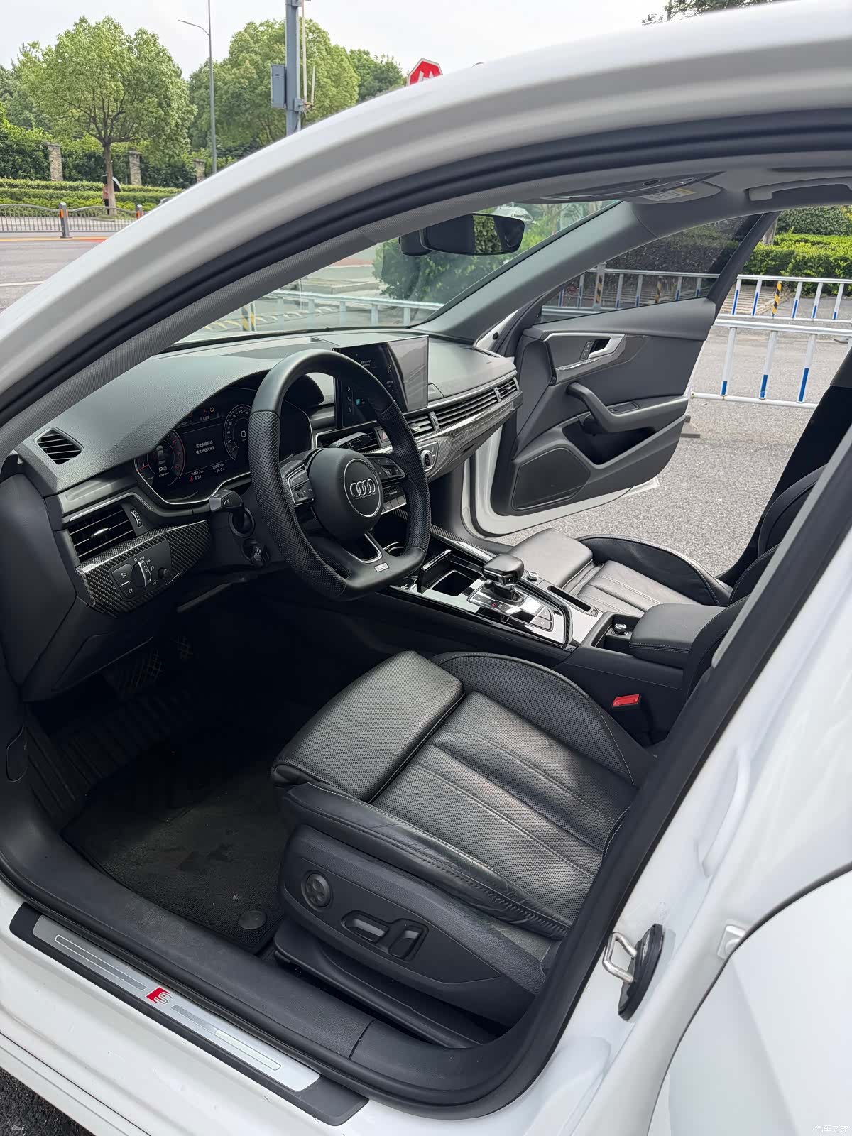 Audi A4L, 2021 8