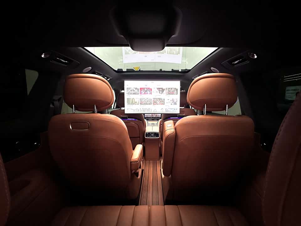 AITO Ask the world M9