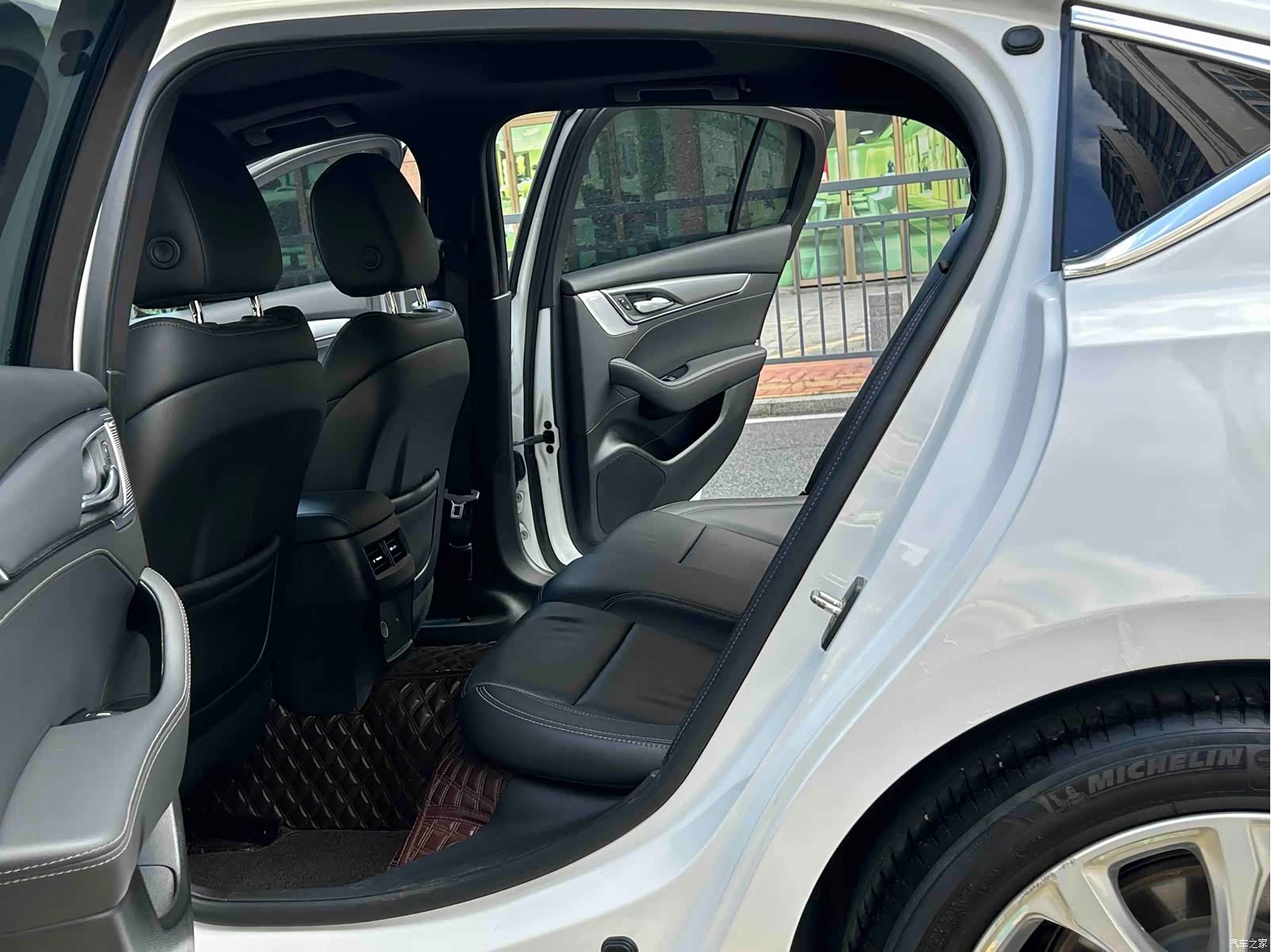 Cadillac CT5, 2023 16