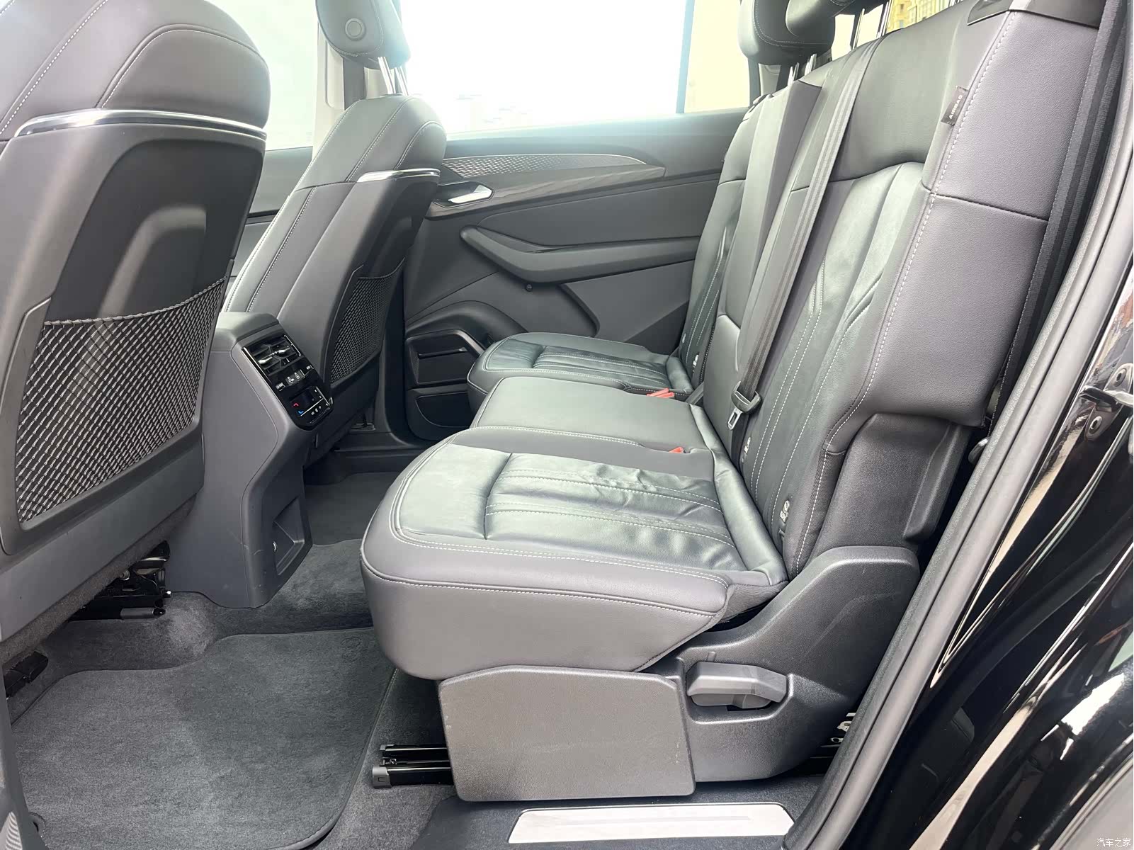 Audi Q6, 2023 8