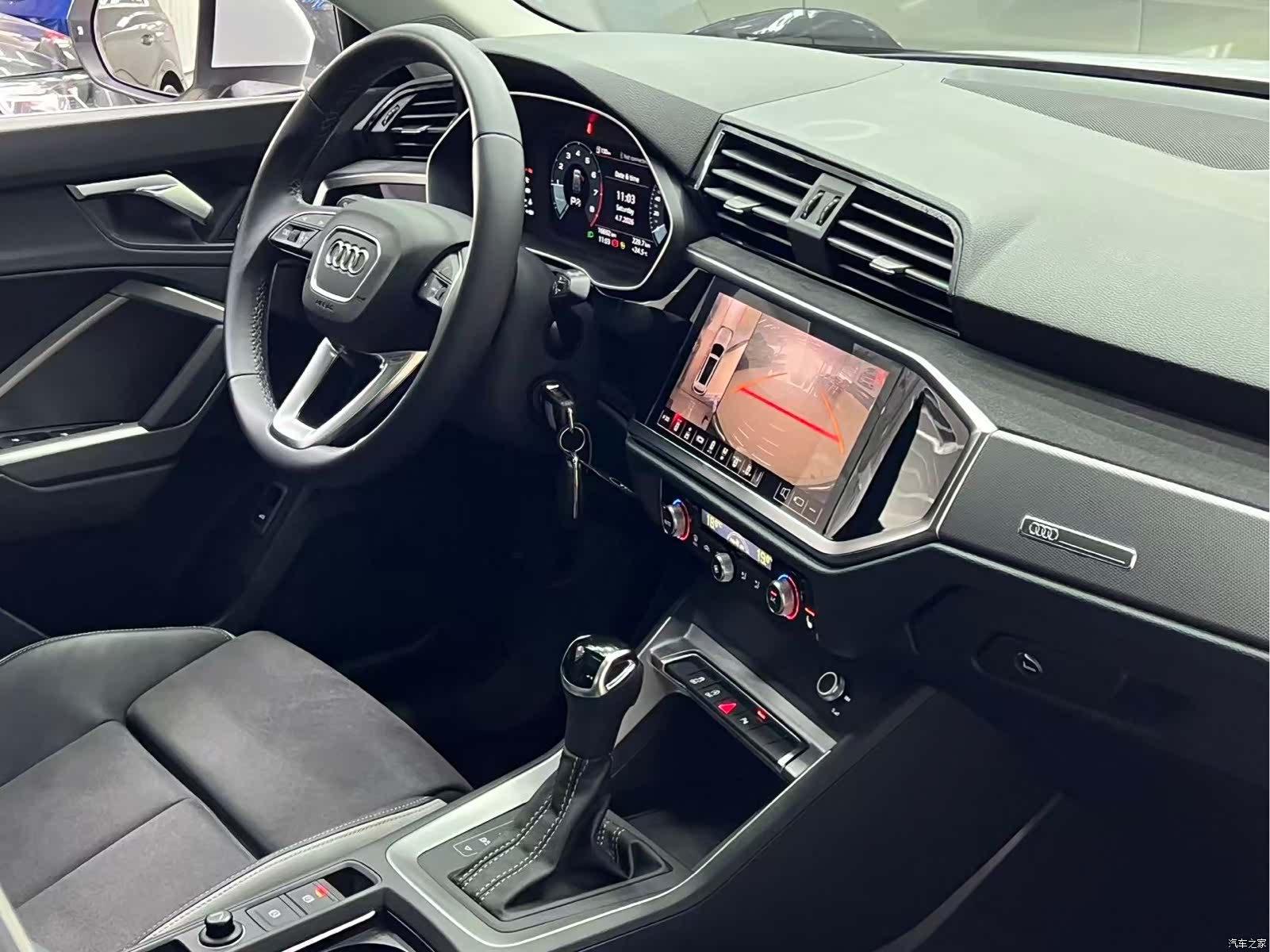 Audi Q3, 2023 19