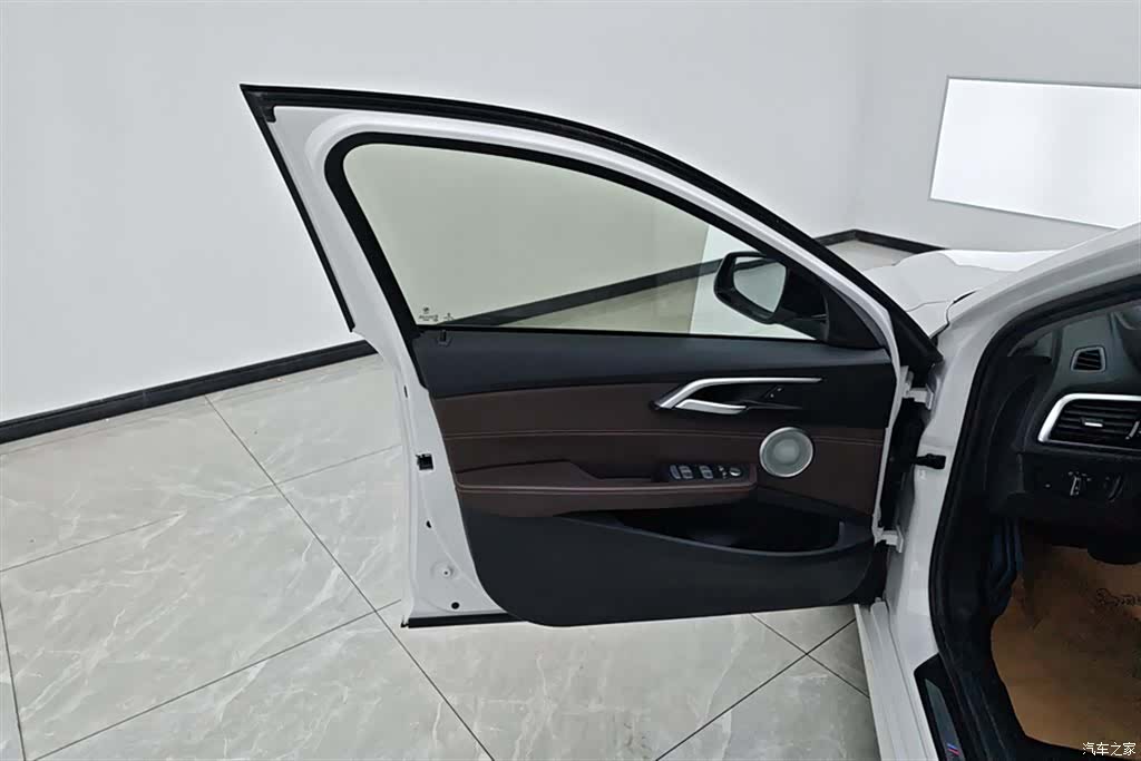 BMW 1 Series, 2021 7