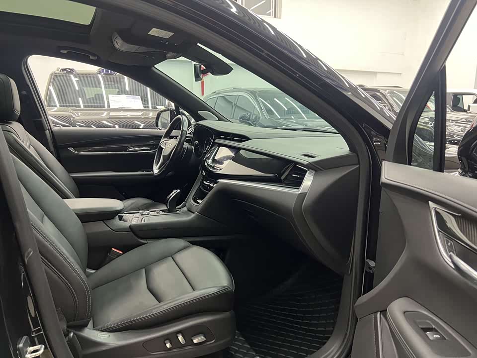 Cadillac XT6
