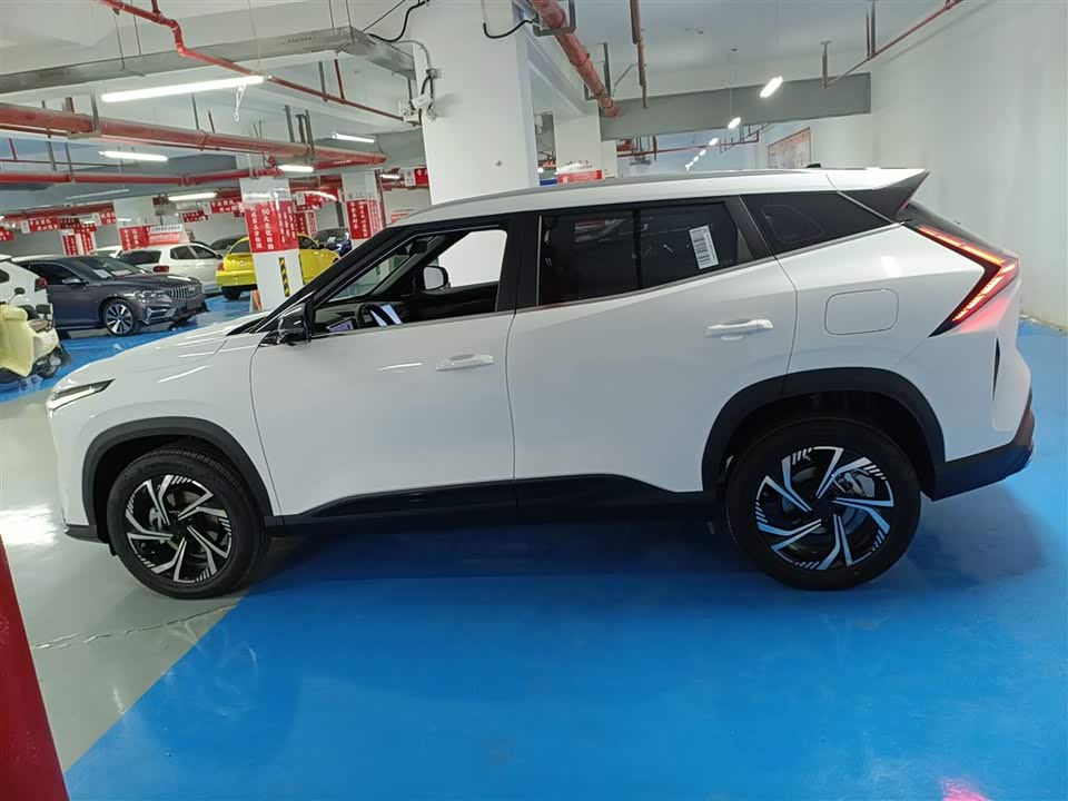 Geely Atlas