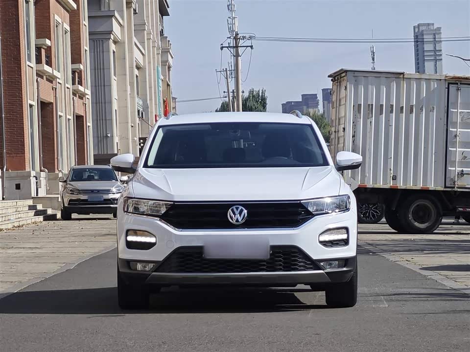 Volkswagen T-ROC exploring Songs