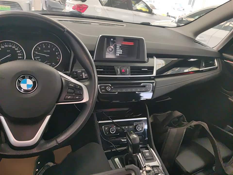 BMW 2 series multifunctional station wagon