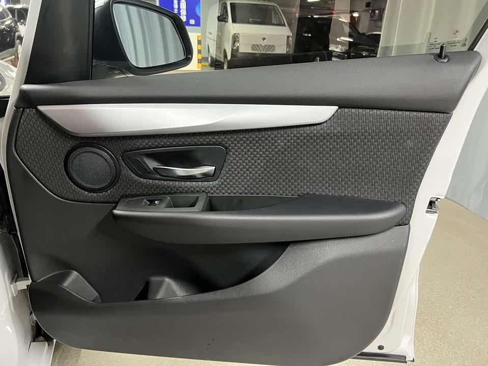 BMW 2 series station wagon