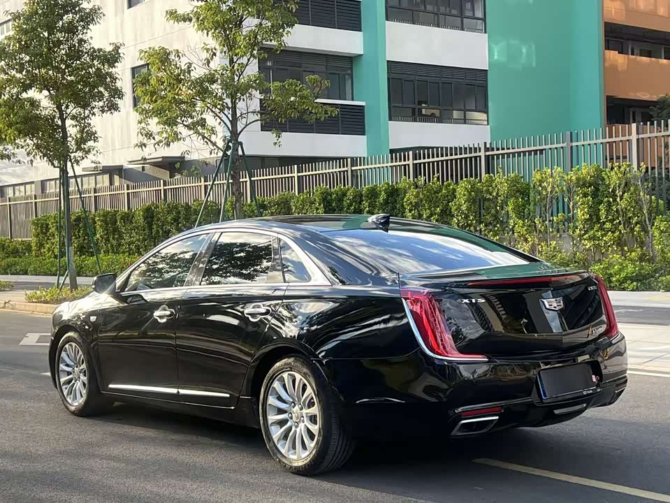 Cadillac XTS