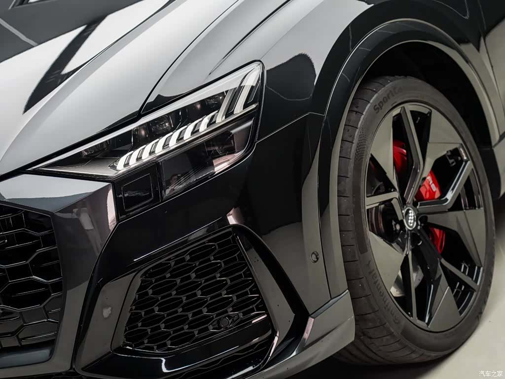 Audi Q8, 2024 2
