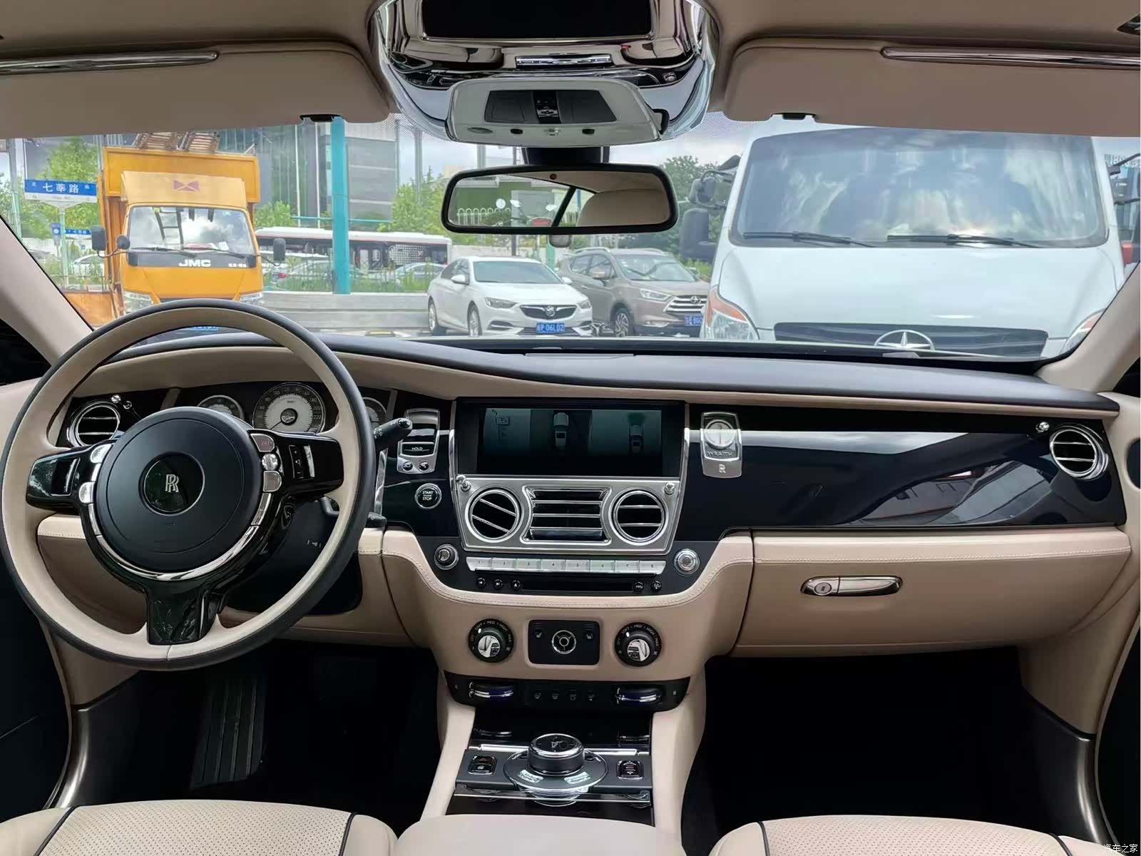 Rolls-Royce Wraith, 2015 3