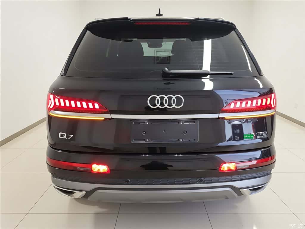 Audi Q7, 2023 6