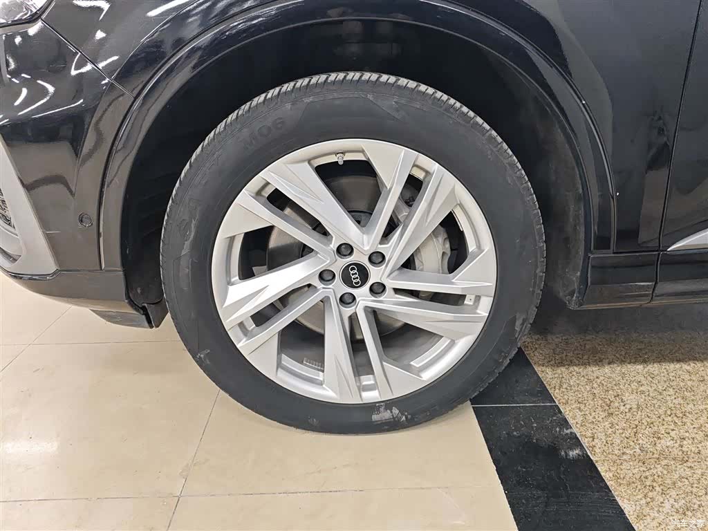 Audi Q7, 2023 23